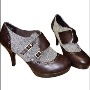 Dexflex Comfort Brown and Gray Heels